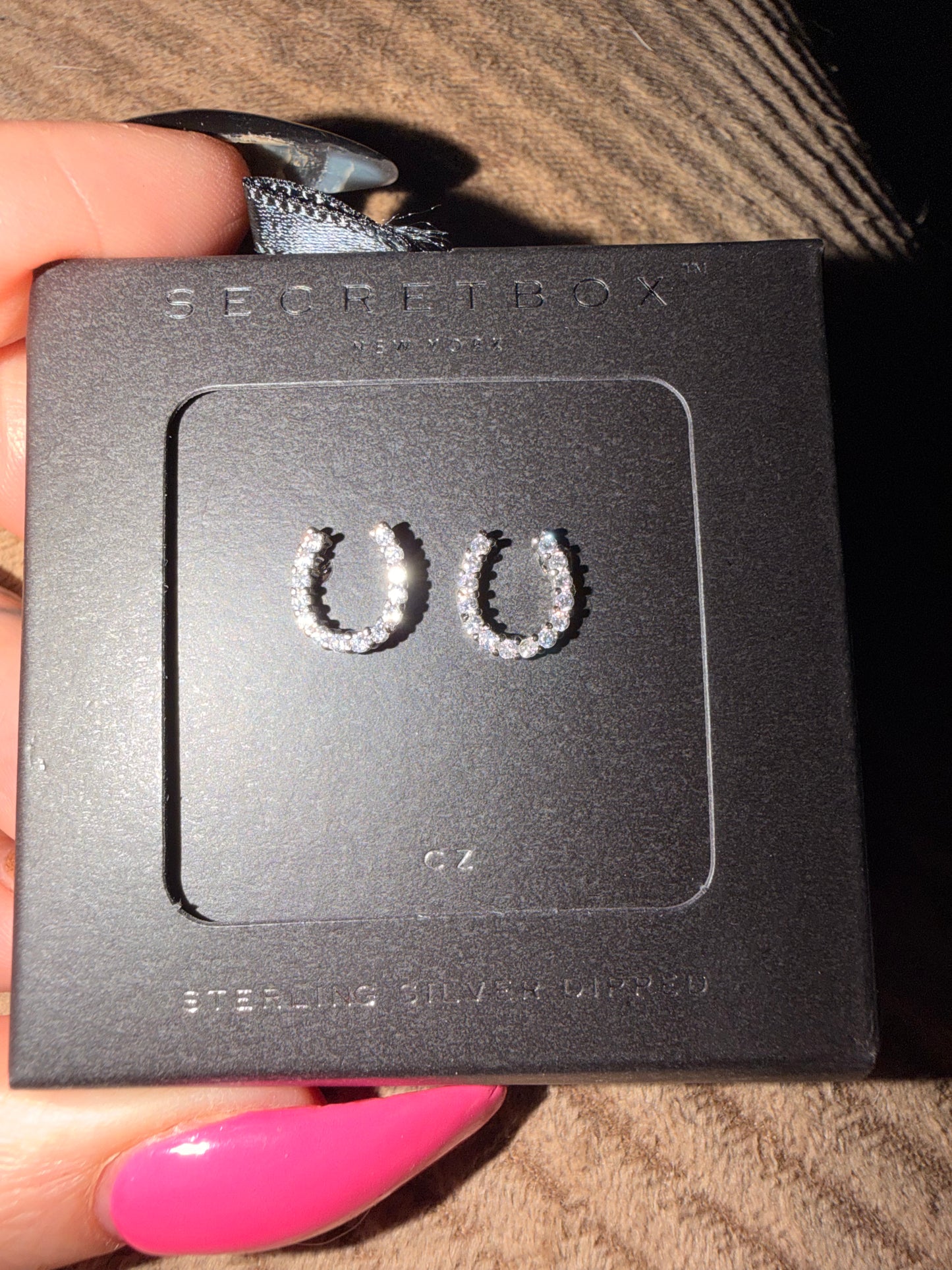 Lucky Spark Horseshoe Studs