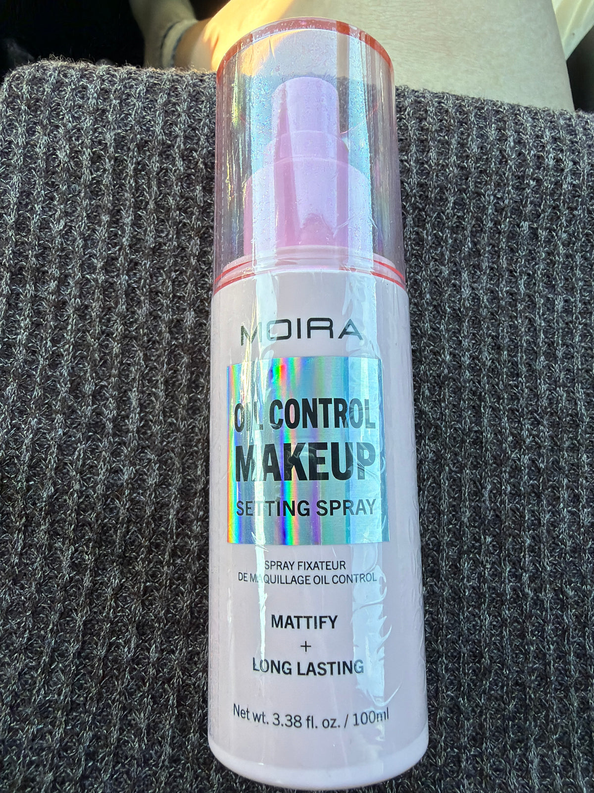 Oil control makeup setting spray