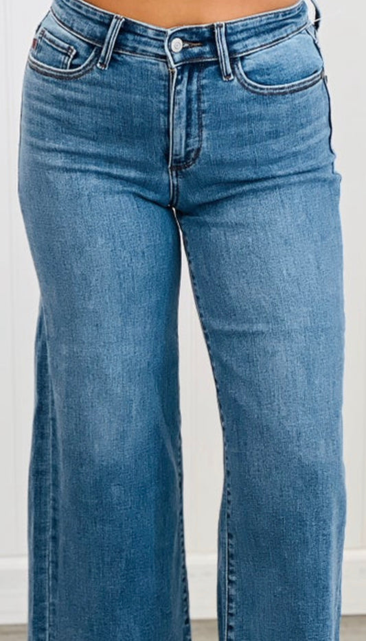 Judy Blue Raw Hem Everyday Denim