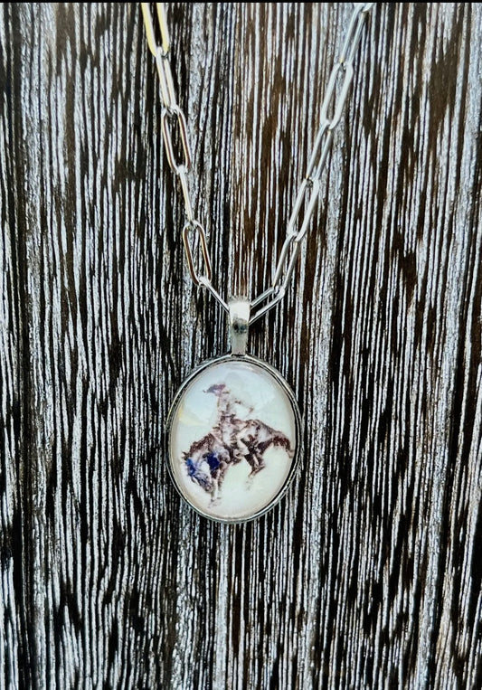 Bronc chain necklace