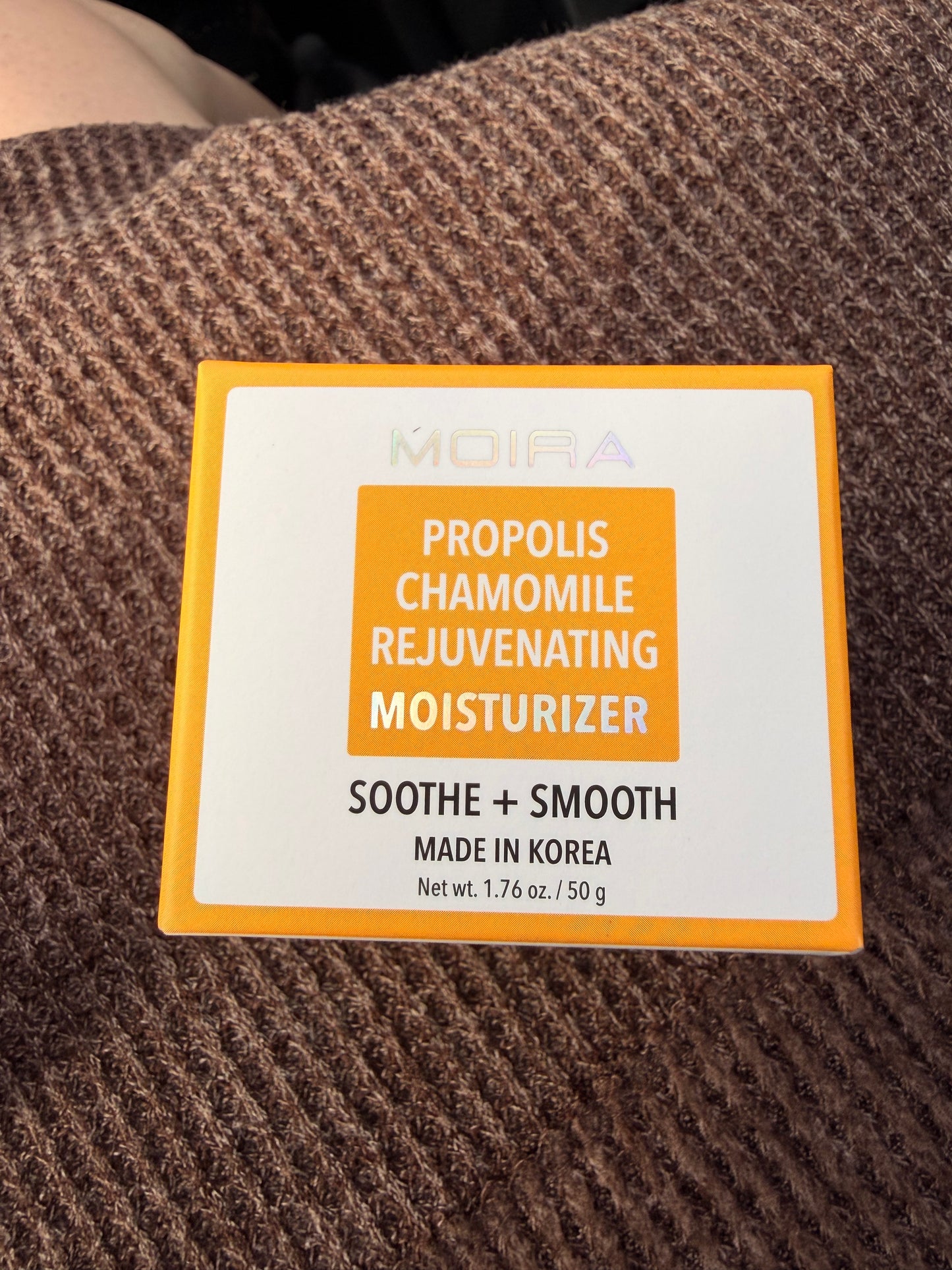 Moira propolis, chamomile rejuvenating moisturizer